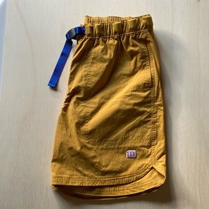 TOPO stretch shorts